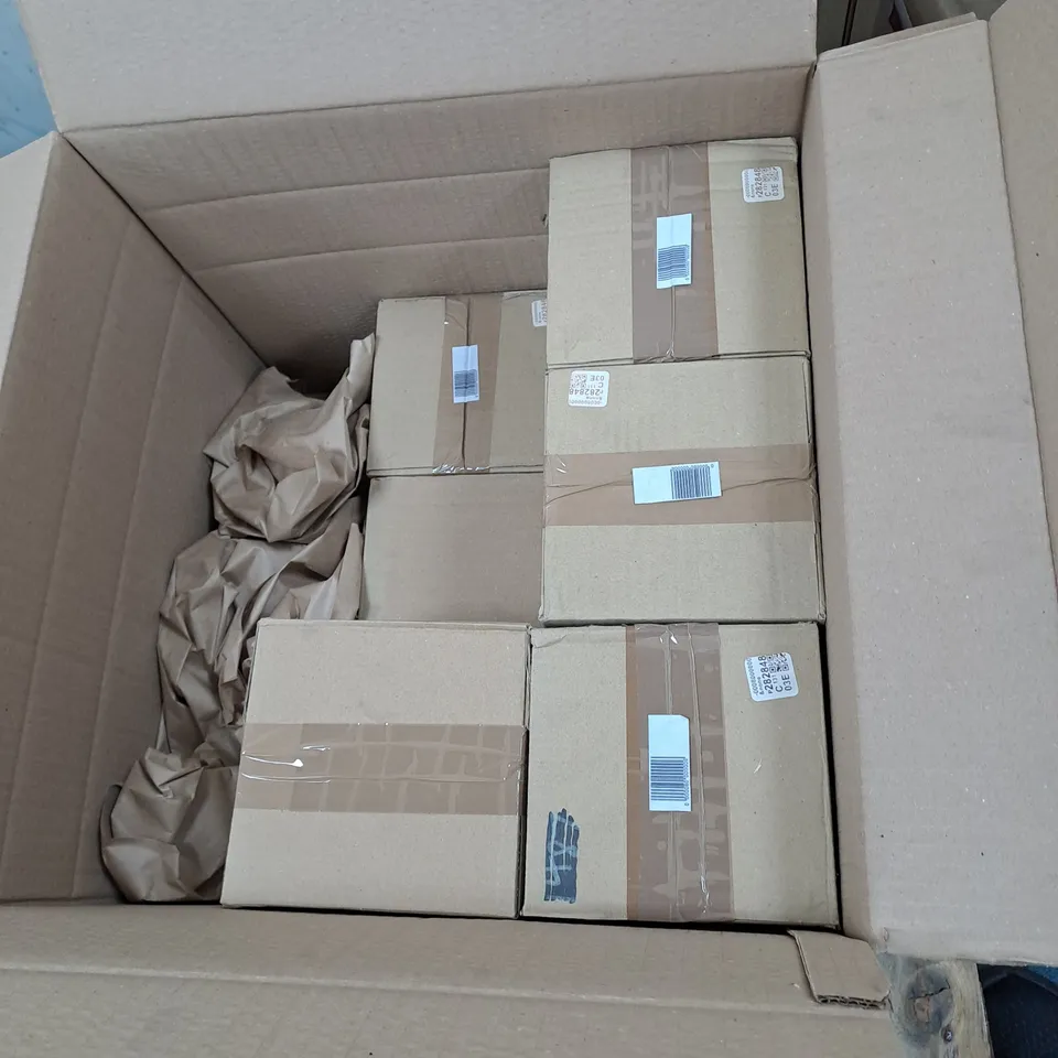 BOX OF APPROXIMATELY 10 TUBS OF LIP GLOSS BASE 1L