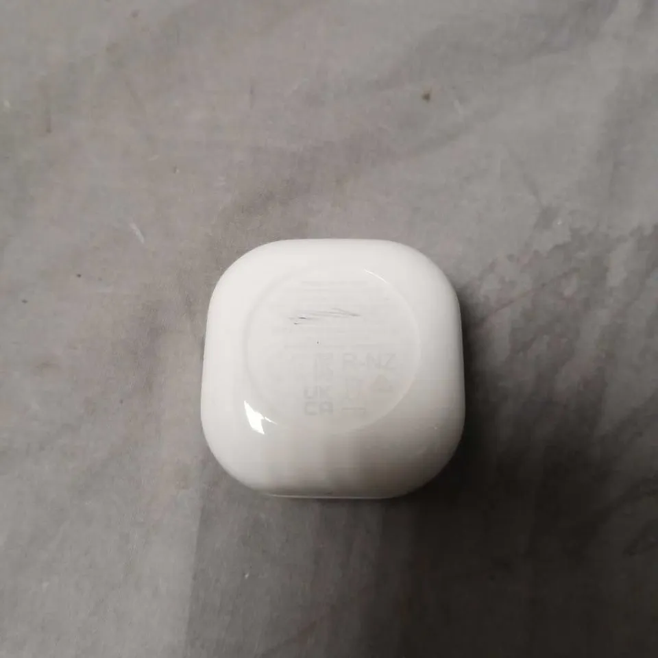 SAMSUNG GALAXY BUDS2 TRUE WIRELESS EARBUDS SM-R177 WITH CASE - WHITE/GREY