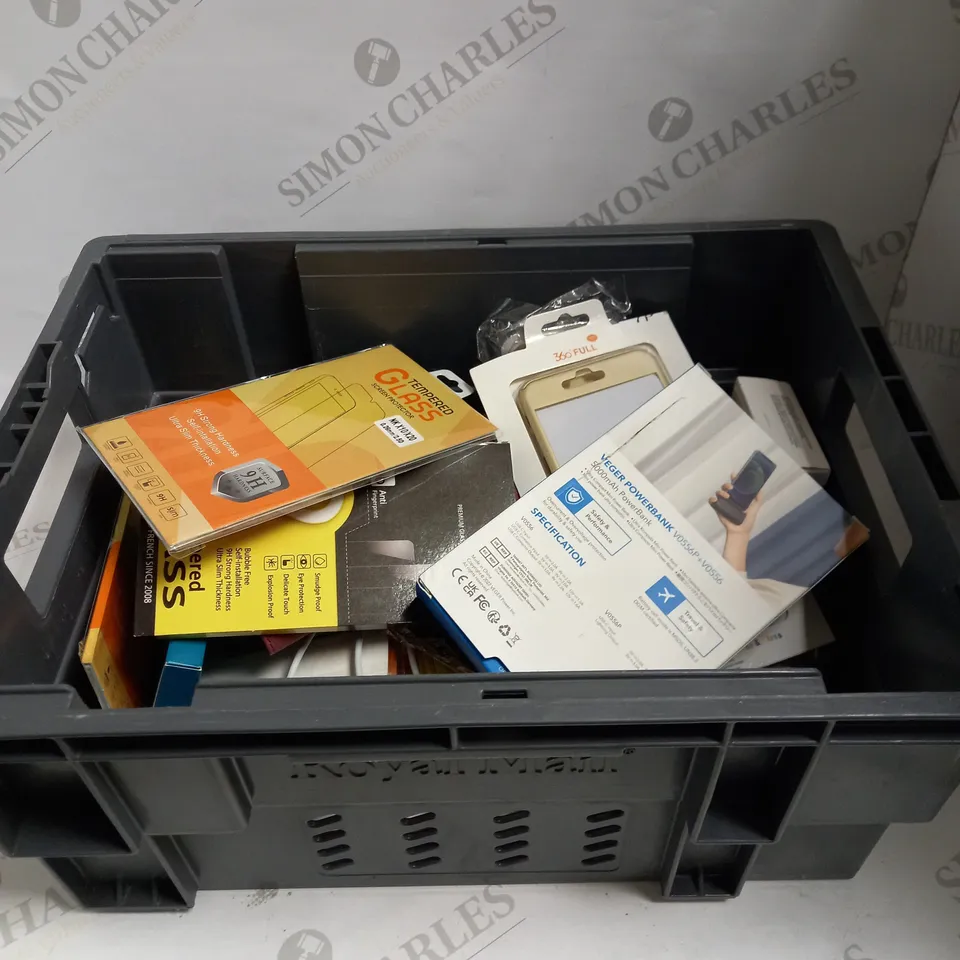 LOT TO CONTAIN APPROX. 20 ASSORTED PHONE ACCESSORIES, INCLUDES PHONE CASES, POWER BANK & SCREEN PROTECTORS 