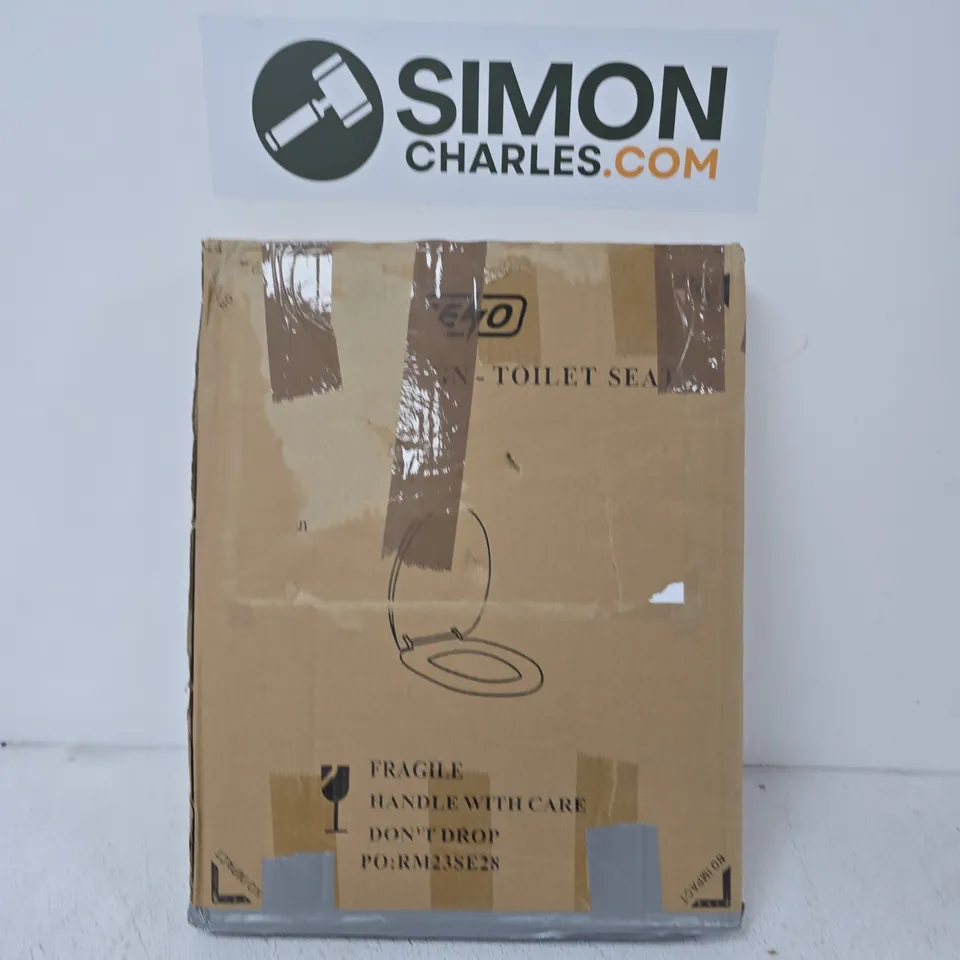 BOXED ZEZO OVAL TOILET SEAT