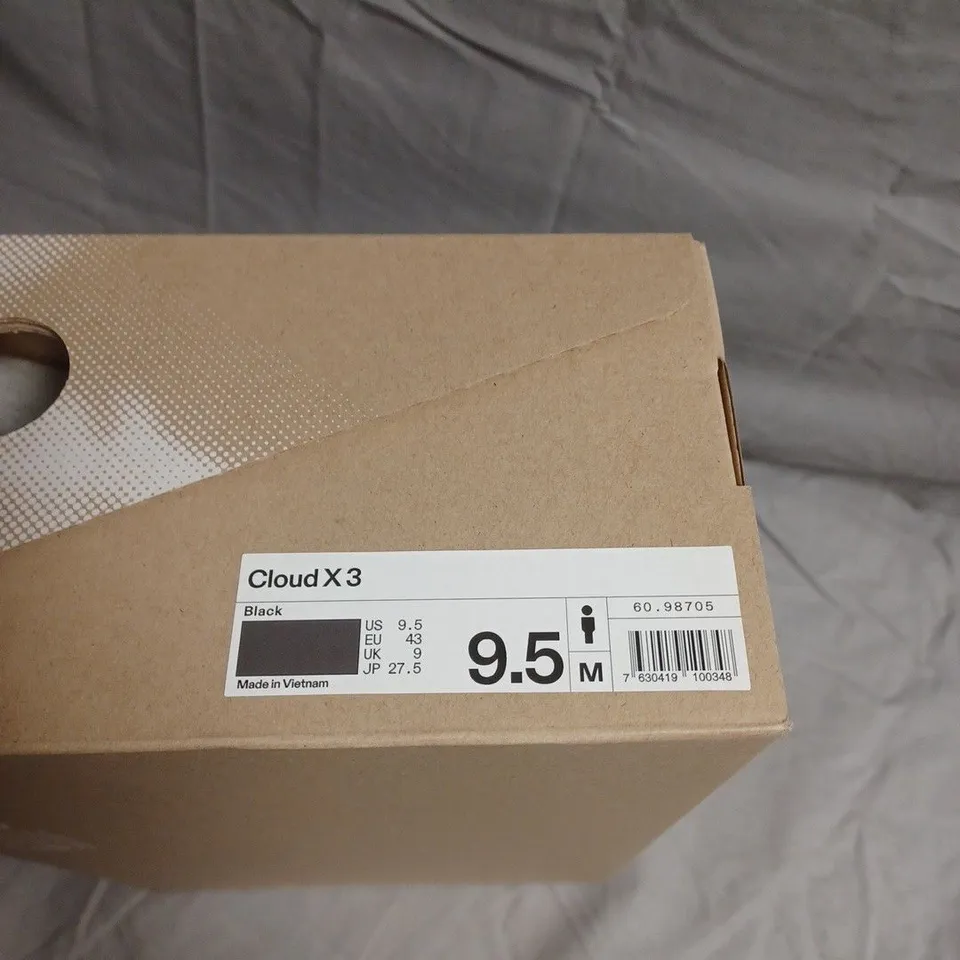 BOXED PAIR OF ON RUNNING CLOUD X3 BLACK RUNNING SHOES – UK 9