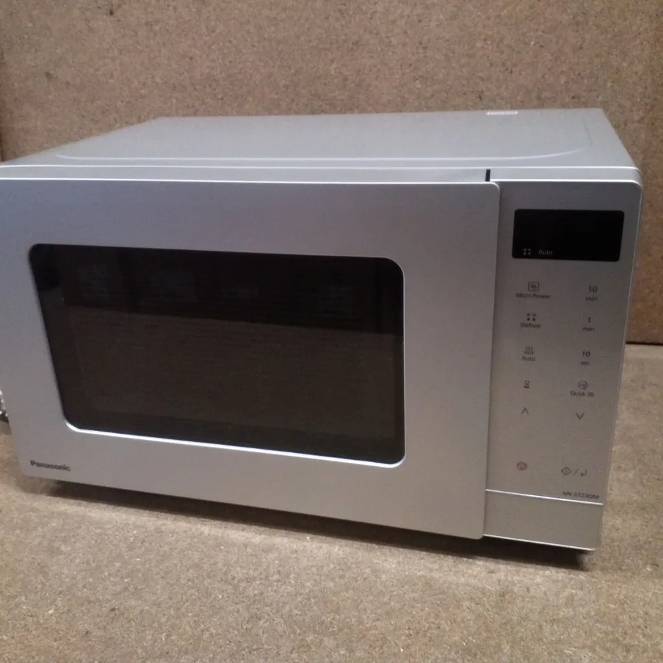 BOXED PANASONIC NN-ST23QMBPQ 20L COMPACT MICROWAVE OVEN - SILVER