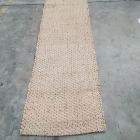 QUALITY DESIGNER AREA RUG - APPROXIMATELY 240X70CM