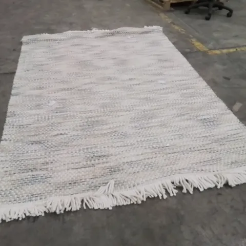 QUALITY DESIGNER AREA RUG - APPROXIMATELY 250X160CM