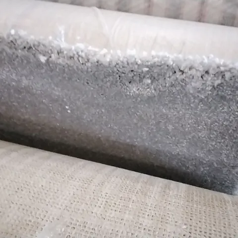 ROLL OF QUALITY SENSATION ORIGINAL LONE STAR CARPET APPROXIMATELY 4M Γ 4M
