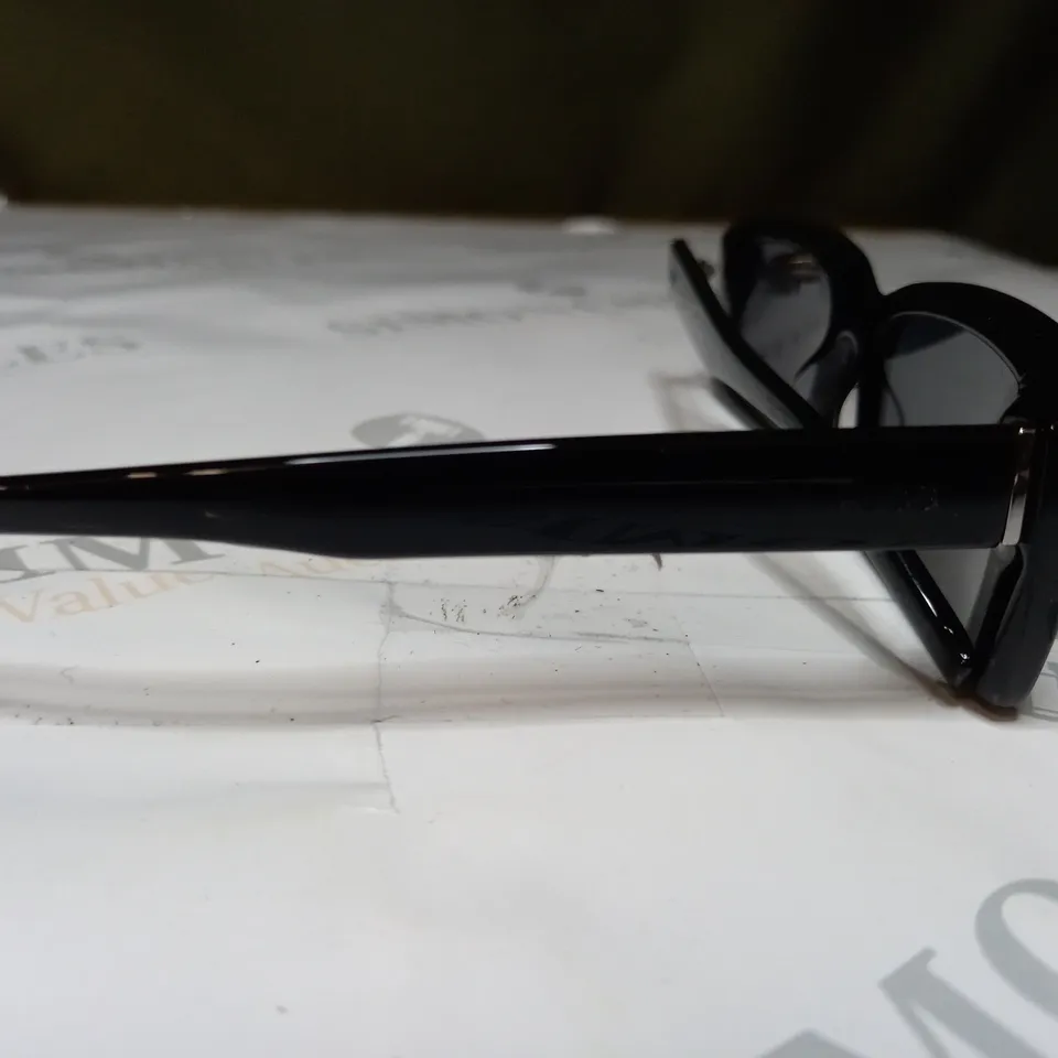 HUGO BOSS TINTED SUNGLASSES - BLACK TRIM
