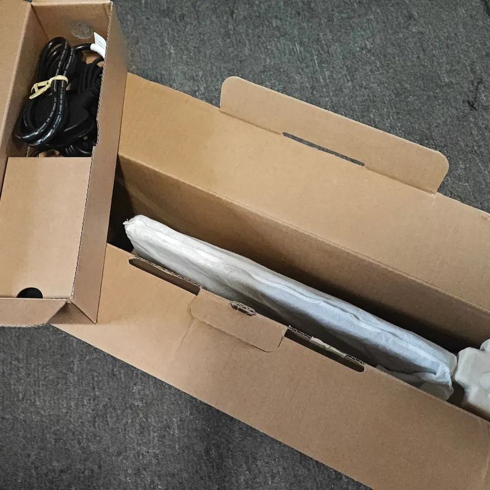 BOXED LENOVO THINKPAD L14 GEN 5 RYZEN PRO 7 LAPTOP IN BLACK