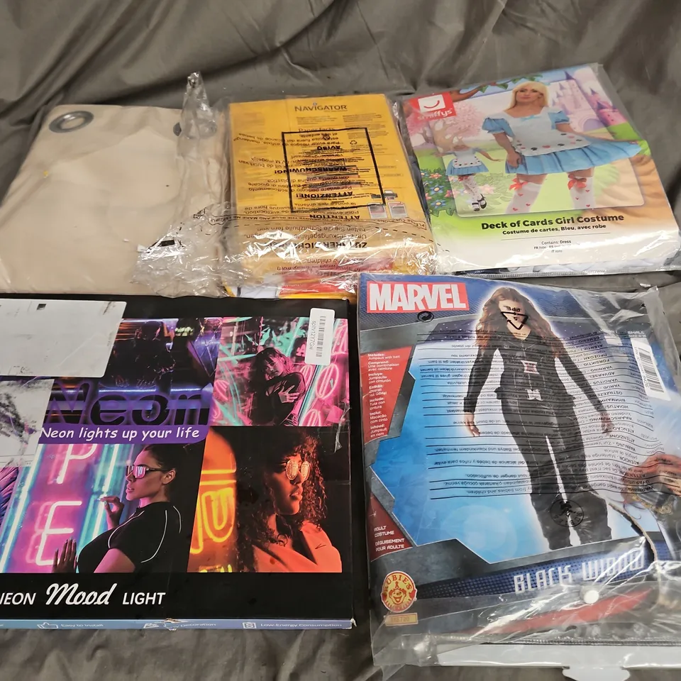 BOX OF APPROX 10 ASSORTED HOUSEHOLD ITEMS TO INCLUDE - COSTUMES, CURTAINS, PAPER, ETC