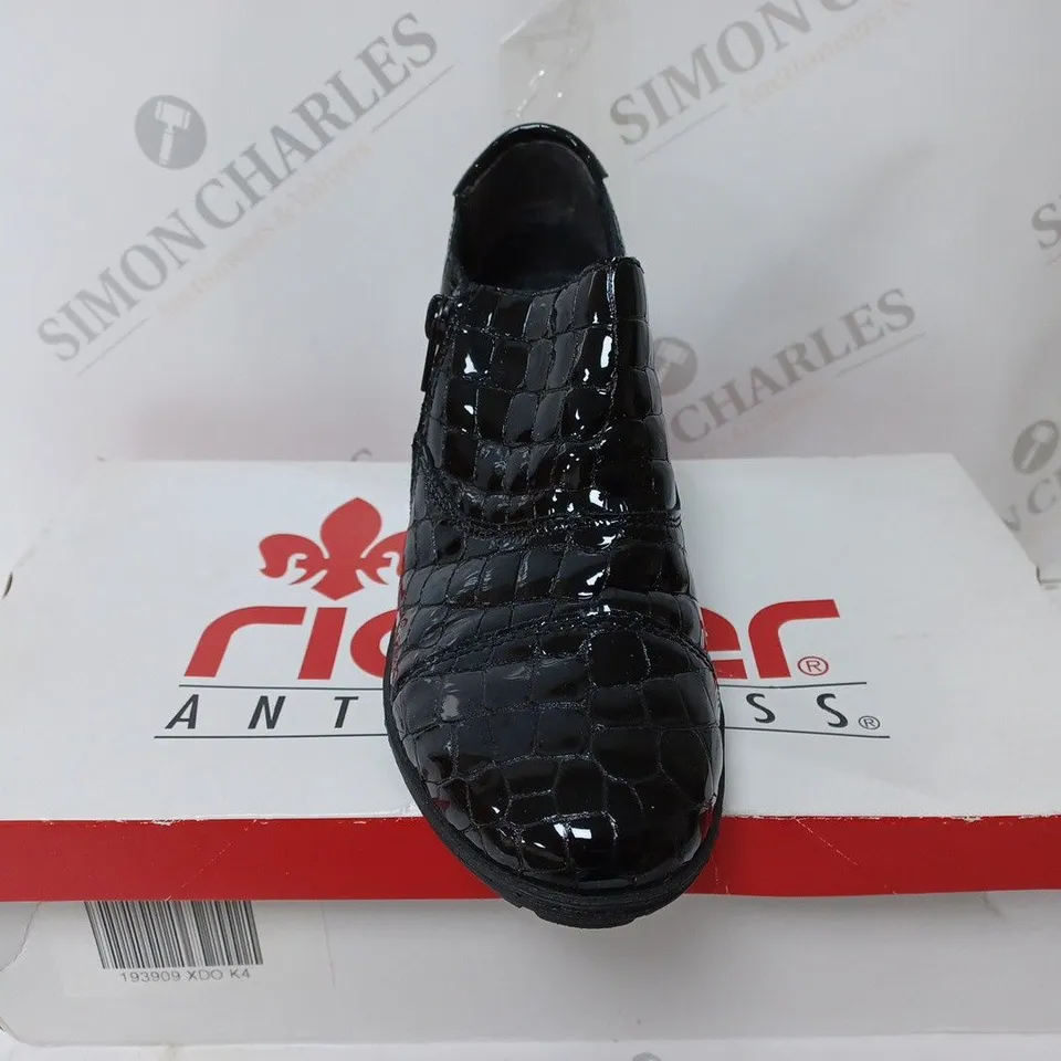 BOXED PAIR OF RIEKER SHOE BOOTS IN BLACK/CROCODILE SIZE 4