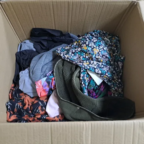 APPROXIMATELY 20 CLOTHING ITEMS TO INCLUDE DRESSES, TOPS AND JUMPERS ASSORTED COLOURS, SIZES AND STYLES