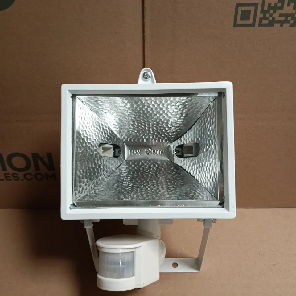POWER MASTER 500W MAX PIR FLOODLIGHT WHITE
