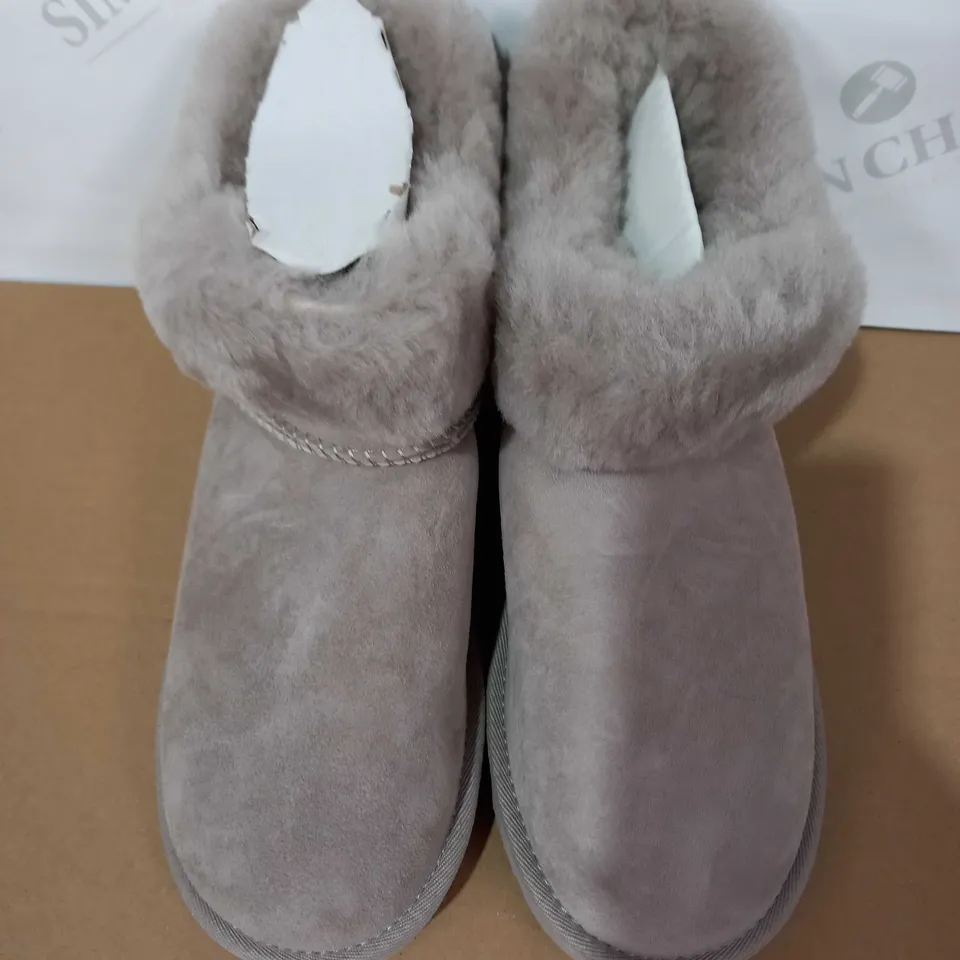 MODA IN PELLE SHEEPSKIN SLIPPER BOOT (GREY), SIZE 5 UK