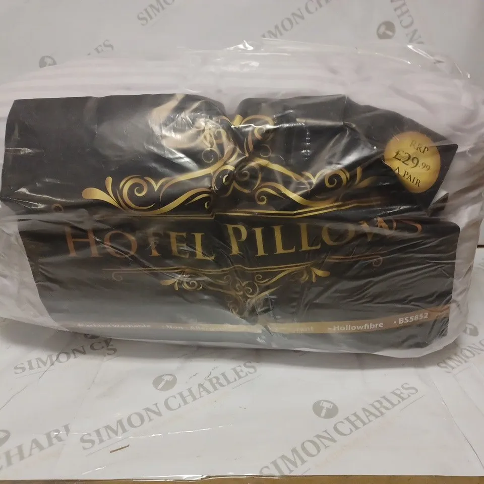 PAIR OF HOTEL PILLOW PINK/WHITE STRIPED PILLOW