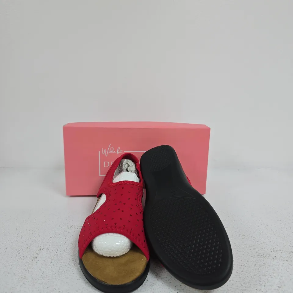 DR LIGHTFOOT WIDE FIT RED STUDDED SANDALS – WOMEN’S SIZE UK 6