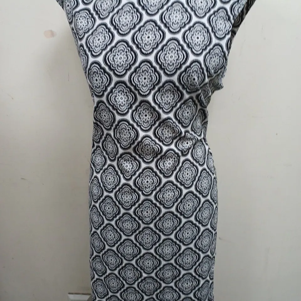 BODEN SLEEVELESS DRESS - UK 12 R