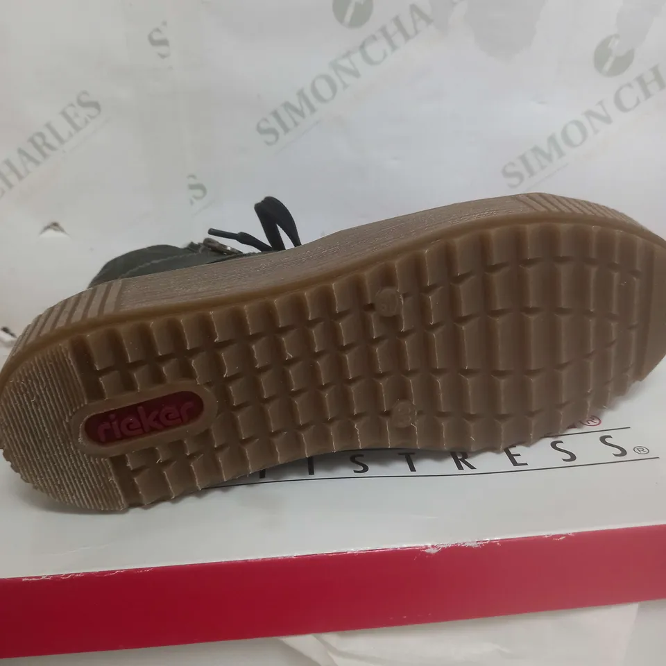 BOXED RIEKER HI TOP CUFFED TRAINERS, KHAKI - SIZE 5