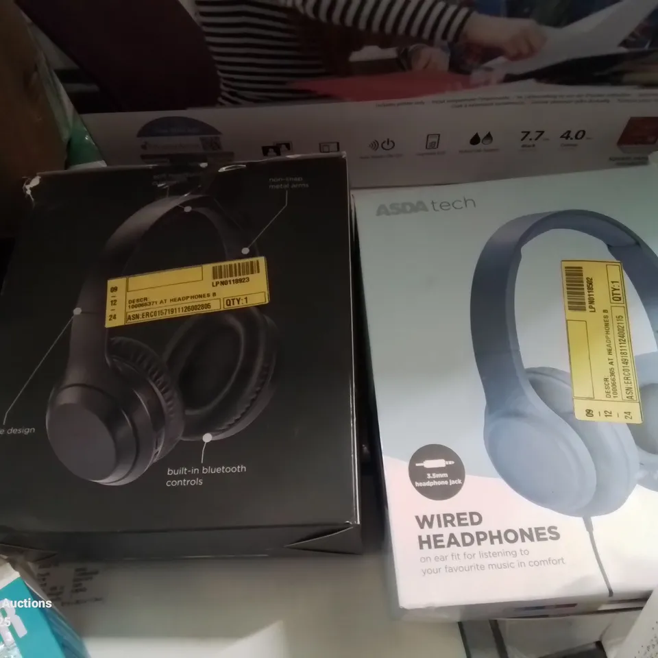 PALLET CONTAINING VARIOUS ASSORTED BOXED ELECTRONIC ITEMS TO INCLUDE: SEVERAL PRINTERS, CHARGERS, HEADPHONES, ALARM CLOCKS, SPEAKERS ETC.