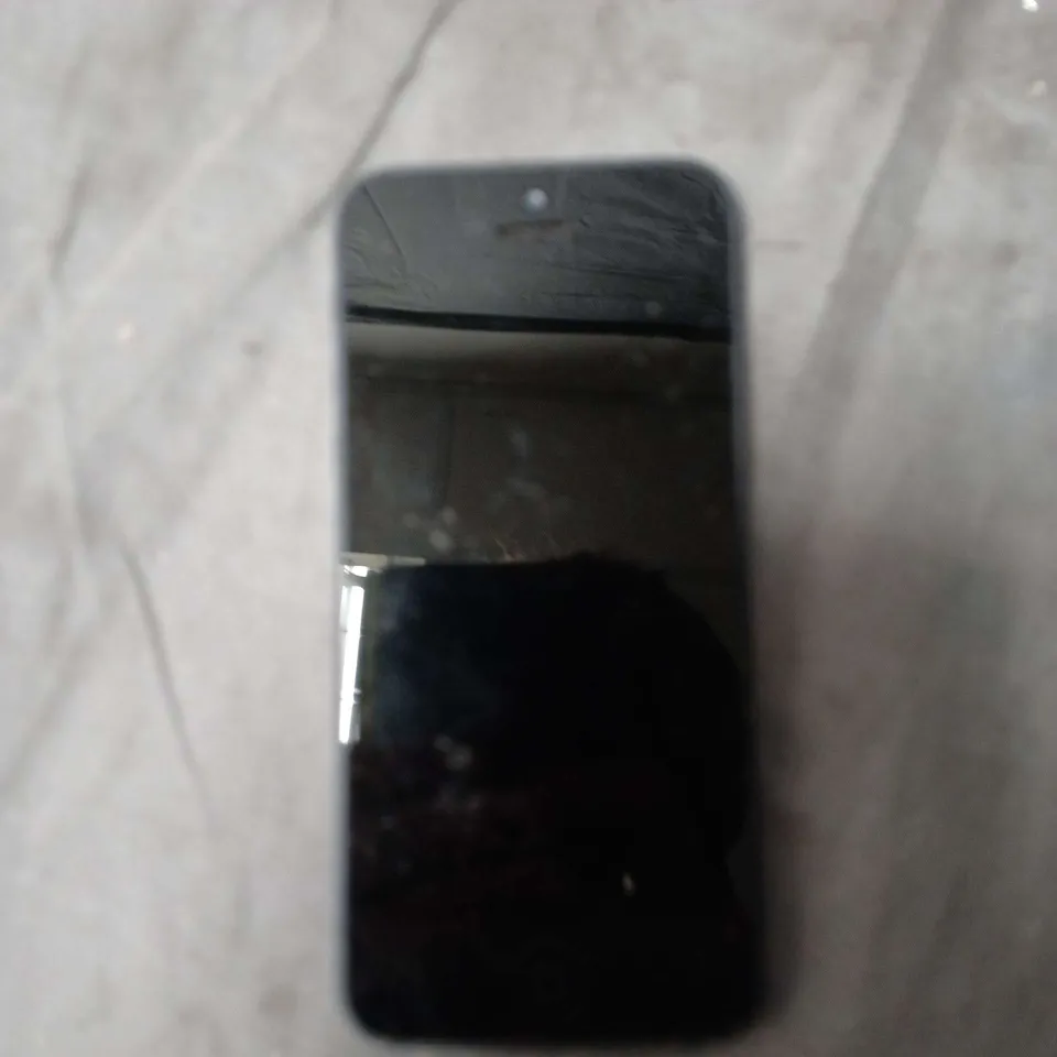 APPLE IPHONE 5 SMARTPHONE 