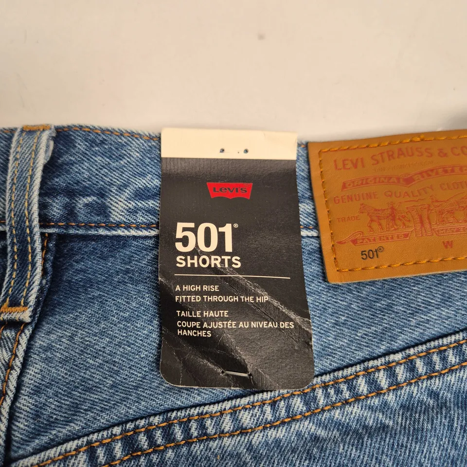 LEVI'S 501 SHORTS – DENIM, UK 30 (US 30) – DISTRESSED HEMS