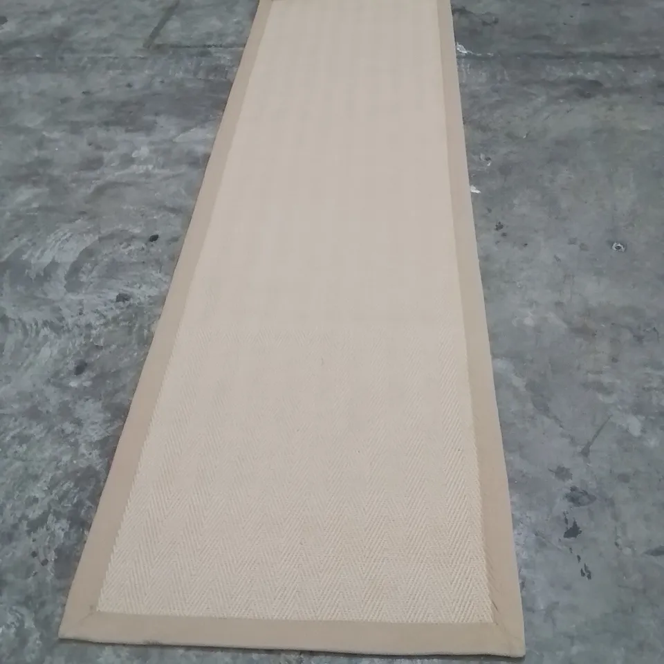 QUALITY DESIGNER AREA RUG - APPROXIMATELY 300X80CM