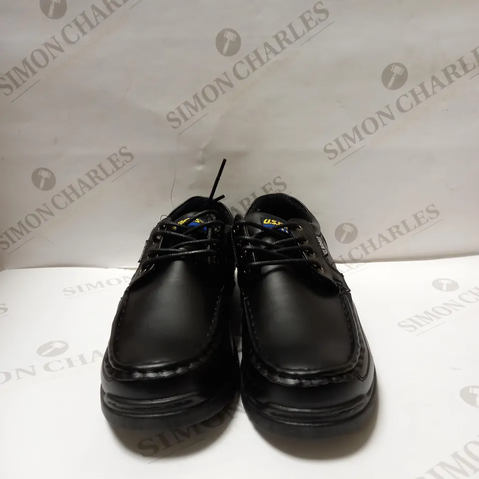 U.S BRASS BLACK BOAT SHOES SIZE 6