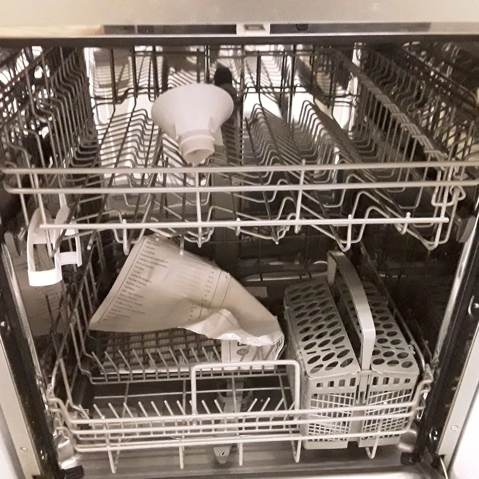 RUSSELL HOBBS 60CM DISHWATER  - COLLECTION ONLY