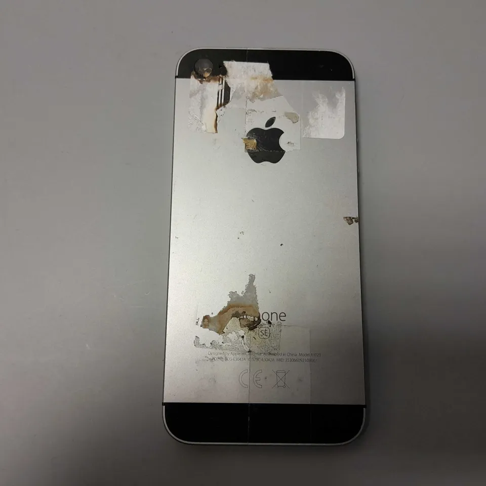 BOXED APPLE IPHONE SE SMARTPHONE