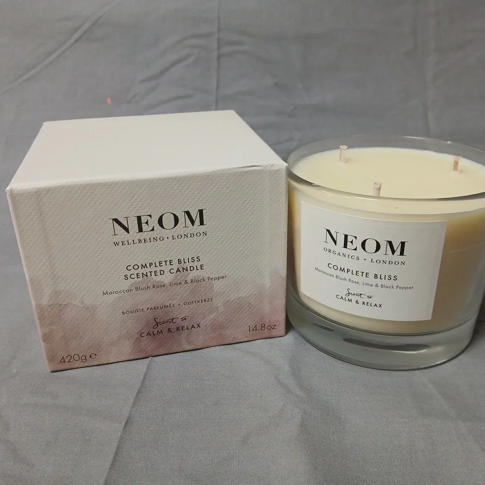 BOXED NEOM COMPLETE BLISS SCENTED CANDLE – 420G (MOROCCAN BLUSH ROSE, LIME & BLACK PEPPER)
