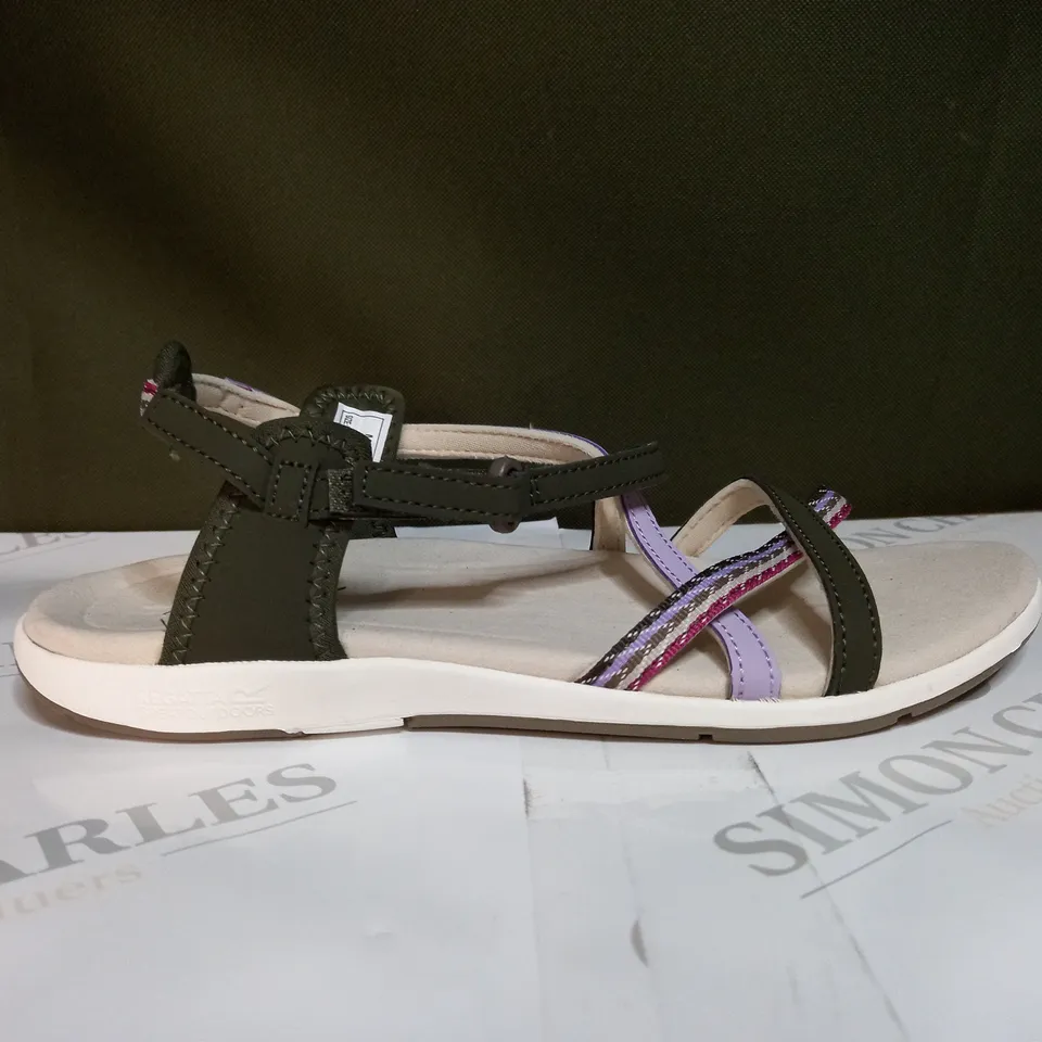 REGATTA LADY ROMA SANDALS SIZE 6