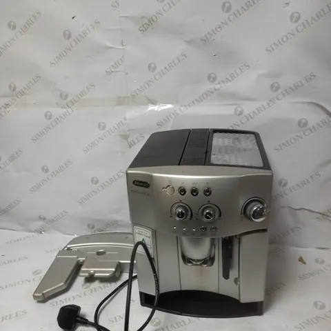 DELONGHI MAGNIFICA COFFEE MACHINE 