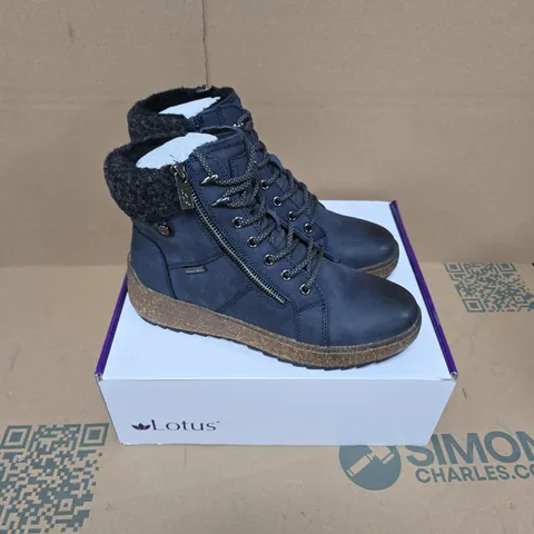 BOXED PAIR OF LOTUS PENRITHE SHOES IN NAVY - EU 39