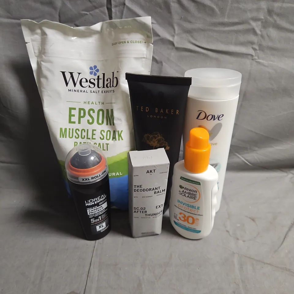 APPROXIMATEY 20 ASSORTED HEALTH AND BEAUTY PRODUCTS TO INCLUDE - WESTLAB EPSOM BATH SALT - DOVE SMOOTHING CARE - AKT DEODORANT BALM - ETC