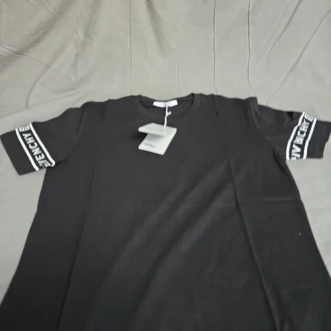 GIVENCHY SLIM FIT TEE SIZE XL