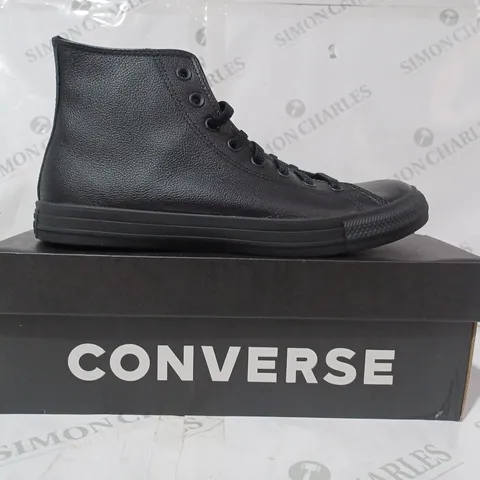 BOXED PAIR OF CONVERSE SHOES IN BLACK UK SIZE 10.5