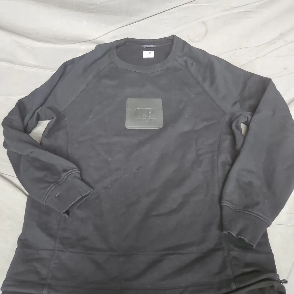 C.P. COMPANY THE METROPOLIS SERIES JUMPER IN BLACK - XL