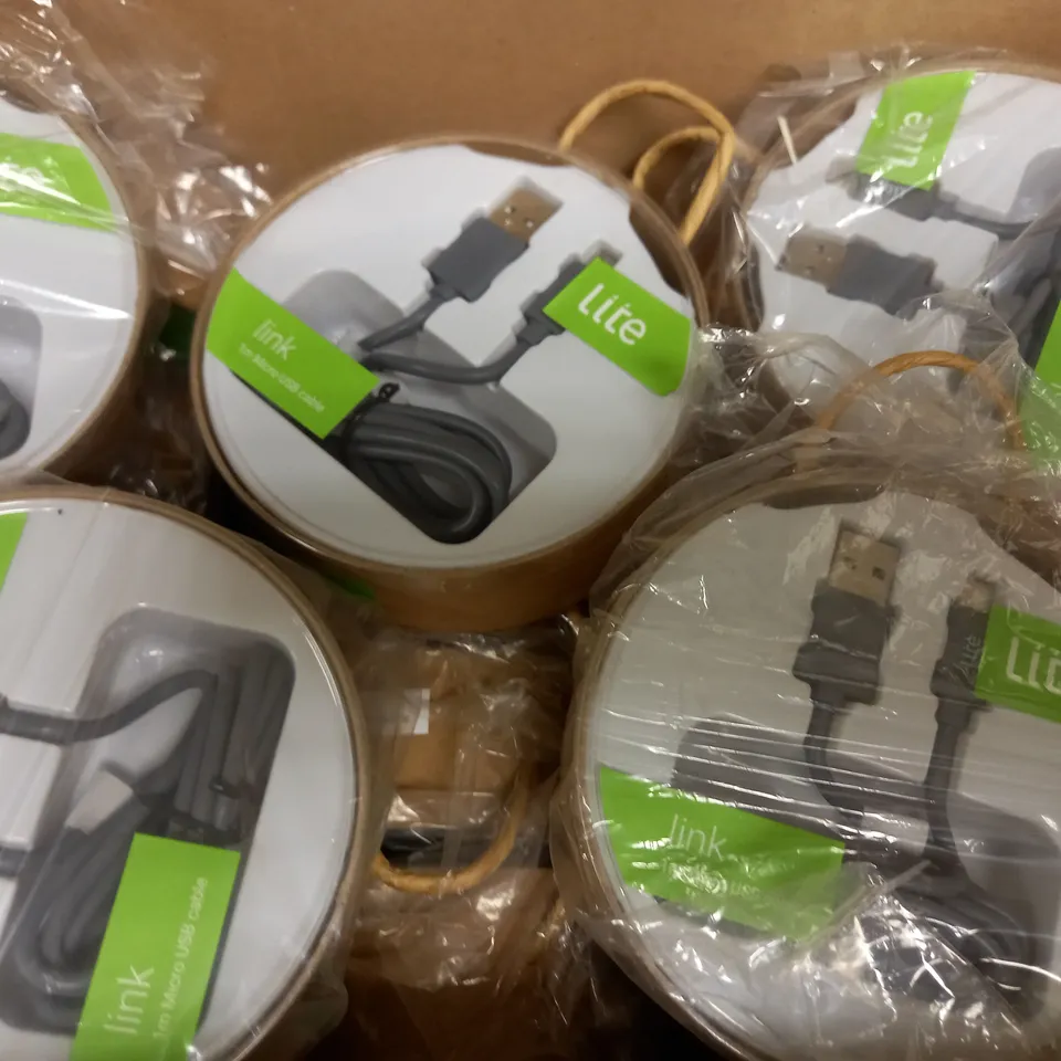 LOT OF APPROXIMATELY 50 USB TO MICRO-USB 1M CABLES