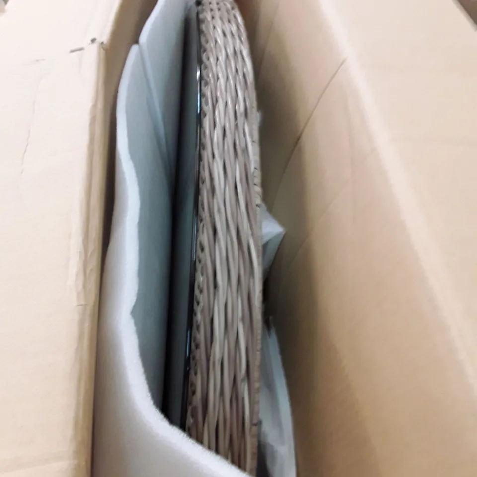 BOXED ROUND 1.4M DINING TABLE - NATURAL 