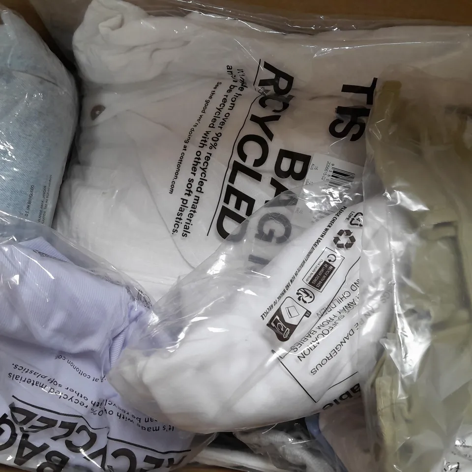 APPROXIMATELY 20 ASSORTED COTTON ON CLOTHING ITEMS TO INCLUDE OVERSIZED CREW SWEATER IN FADED SLATE SIZE XS, SHOULDER TANK TOP IN LIGHT GREY SIZE XL, LOOSE STRAIGHT JEAN SIZE 36EU