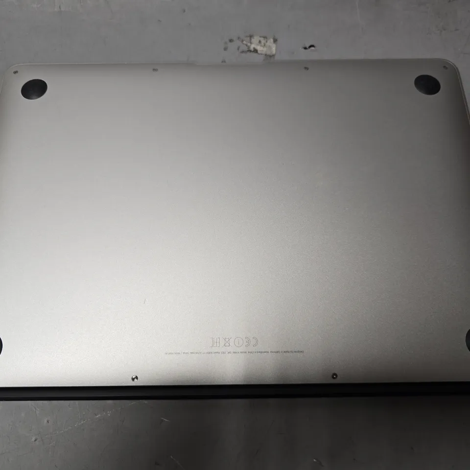 APPLE MACBOOK AIR 