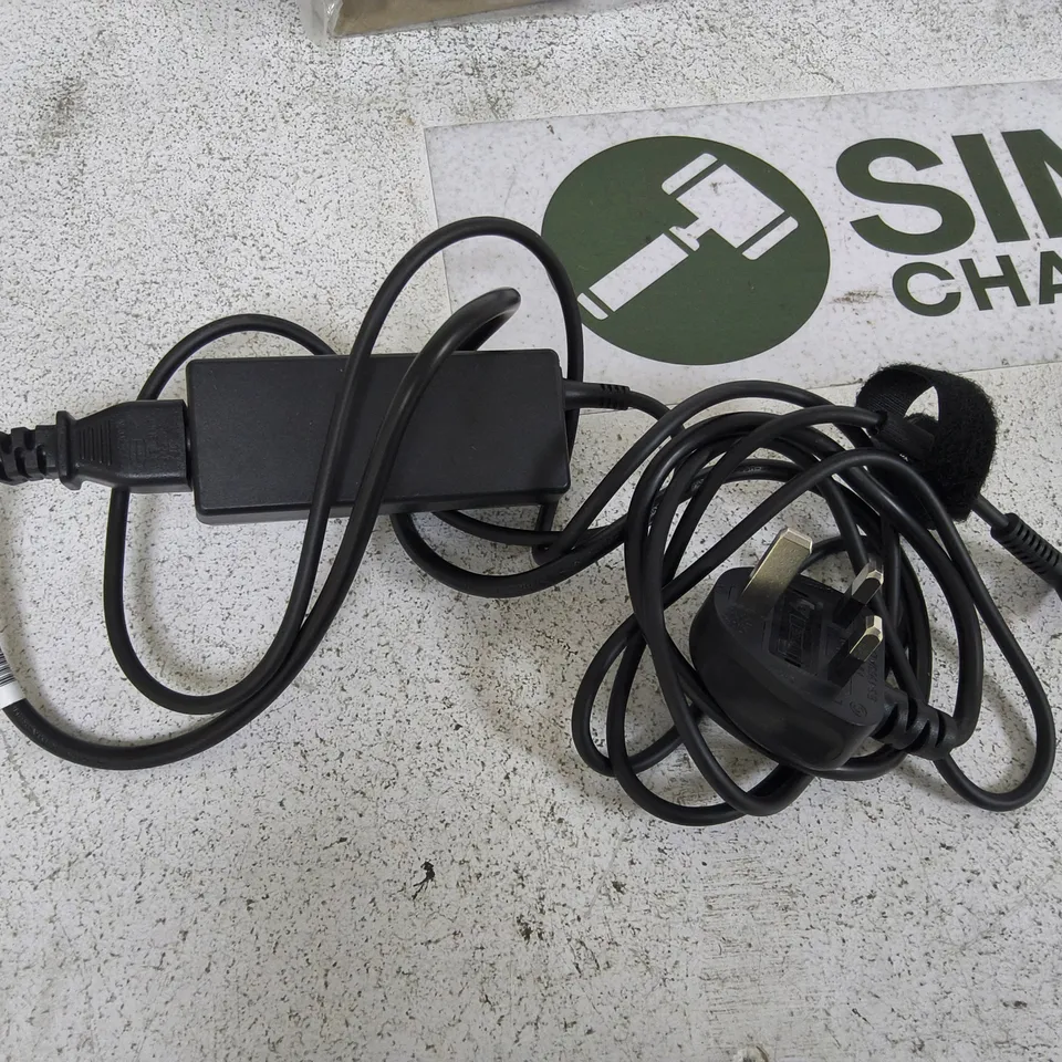 BOXED HP 14-EM0000SA AND ATHLON 7130U LAPTOP IN BLACK