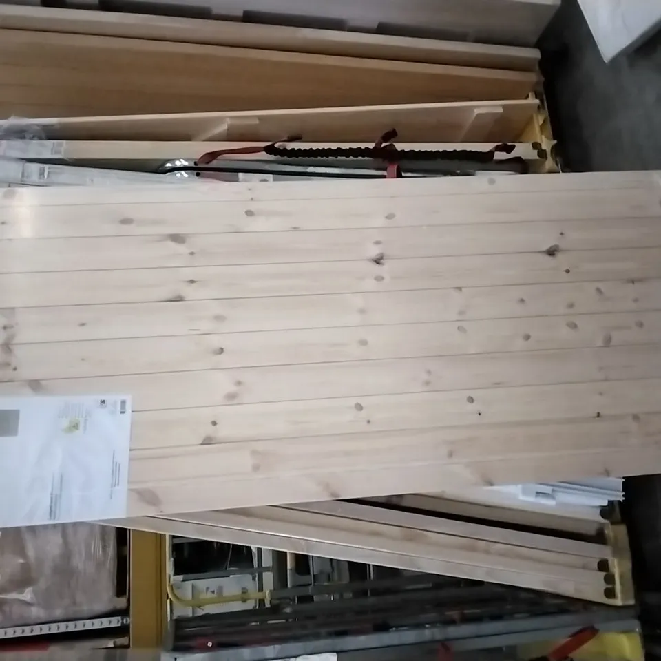 LB NORDIC SOFTWOOD LEDGED AND BRACED DOOR 2032 X 813