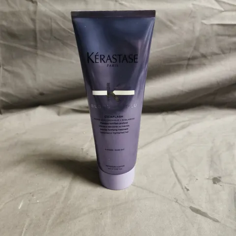 KÉRASTASE BLOND ABSOLU CICAFLASH FORTIFYING TREATMENT FOR LIGHTENED HAIR – 250 ML