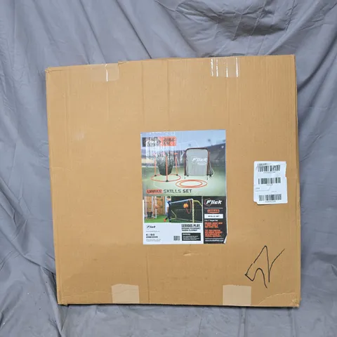 FOOTBALL FLICK SERIOUS PLAY URBAN SKILLS SET