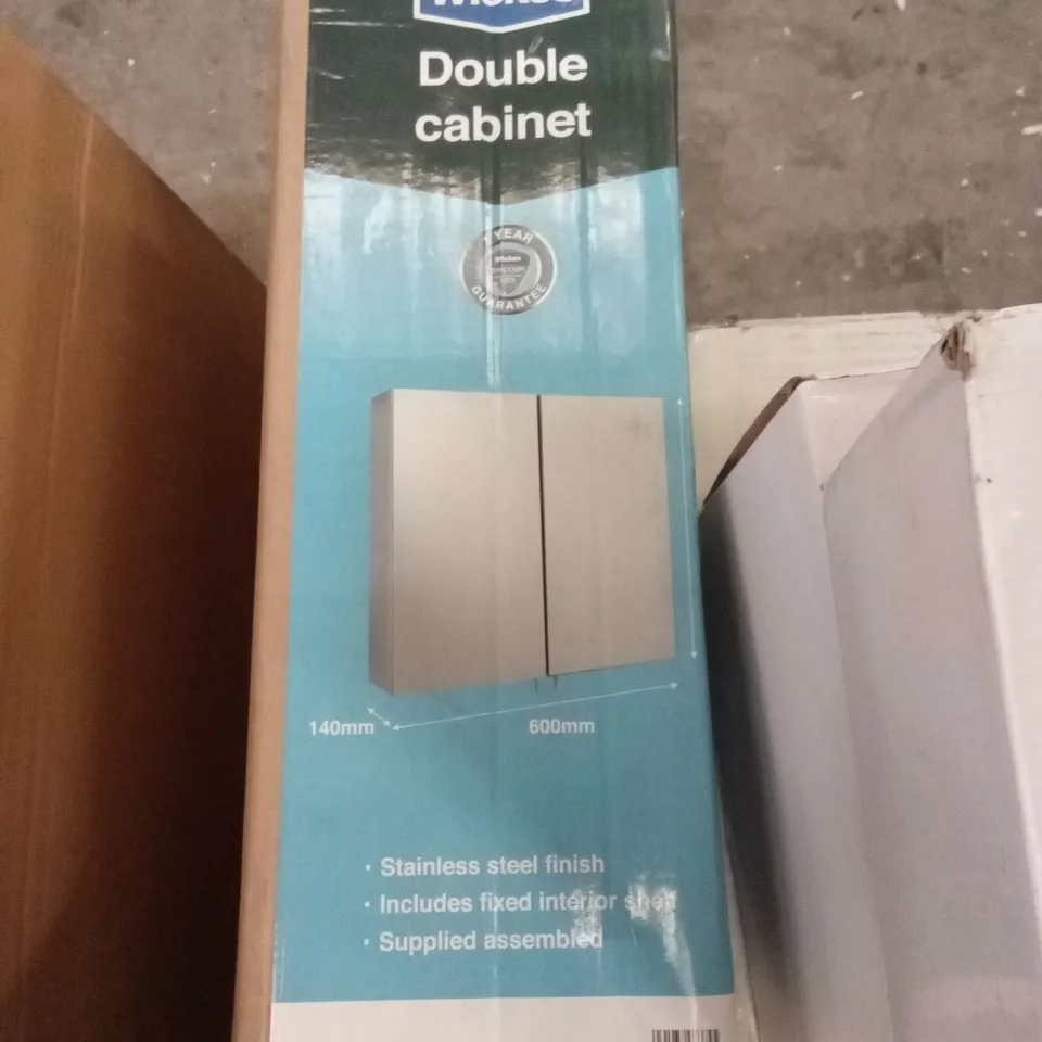 BOXED WICKES DOUBLE DOOR BATHROOM CABINET (1 BOX)