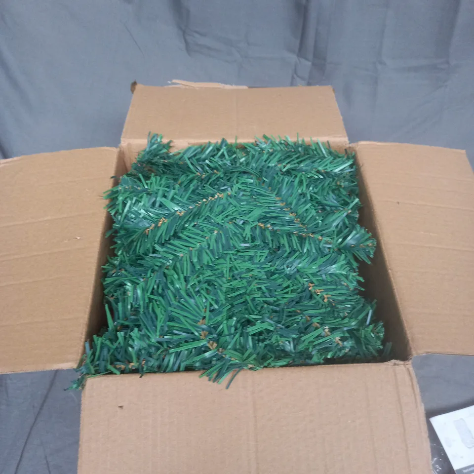 SET OF 2 CHRISTMAS GARLANDS