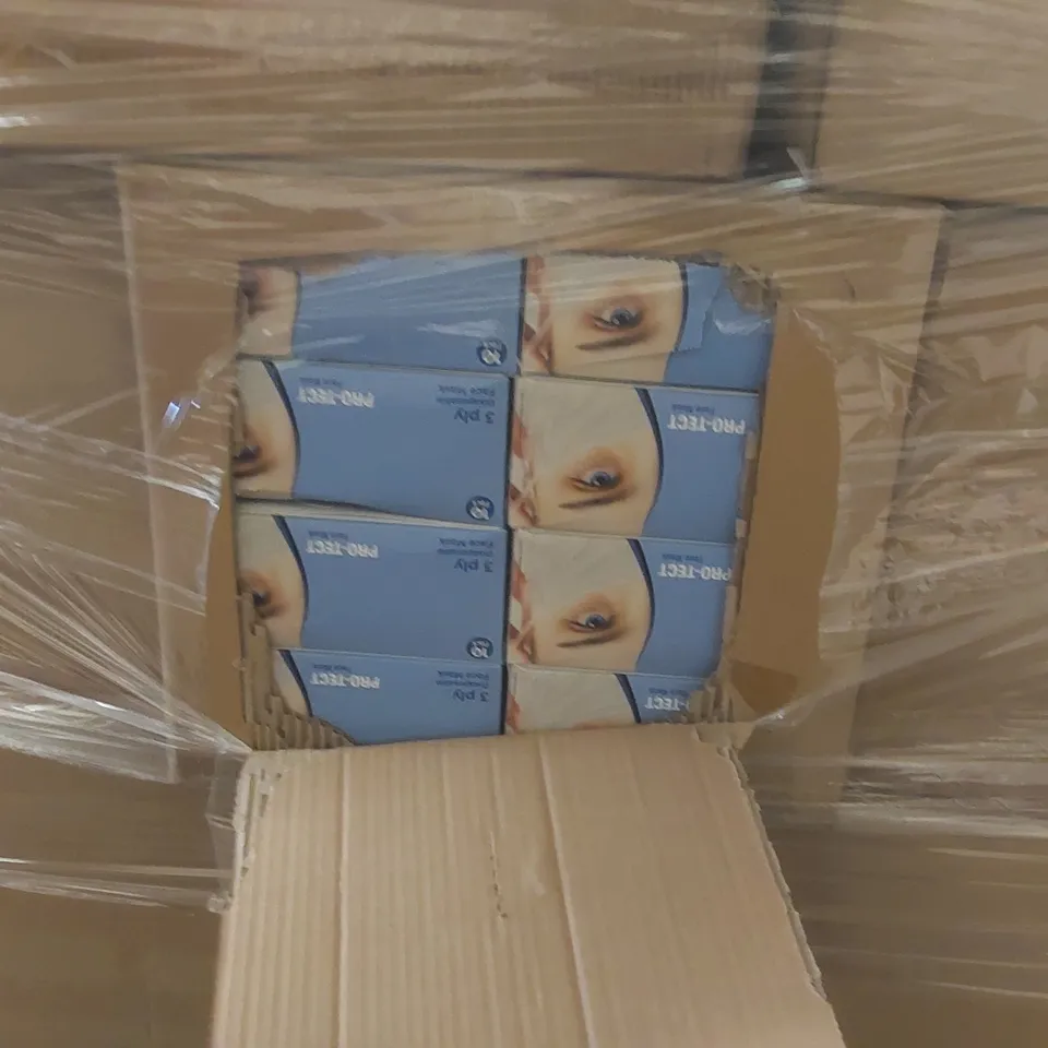 PALLET CONTAINING A VERY LARGE QUANTITY OF MEDICAL FACE MASKS
