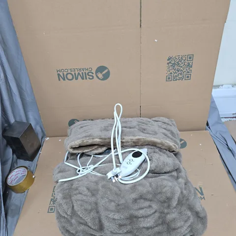 COZEE HOME LUXURY FAUX FUR HEATED THROW