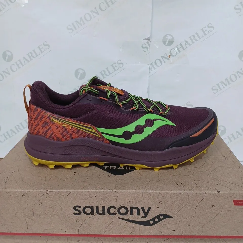 BOXED PAIR OF SAUCONY TRAIL XODUS ULTRA 2 TRAINERS - NEBULA / SIZE: UK 10