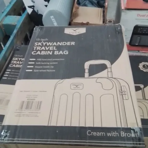 BOXED LUGG 15INCH SKYWANDER TRAVEL CABIN BAG CREAM WITH BROWN 