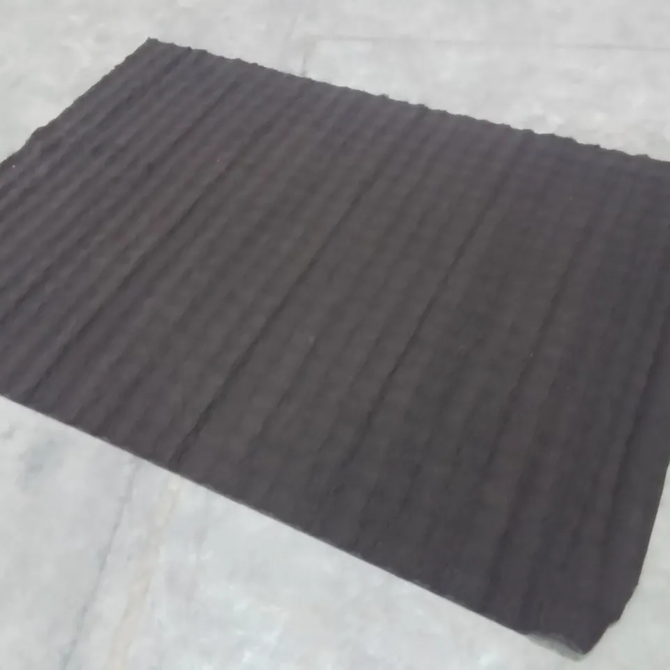QUALITY DESIGNER AREA RUG - APPROXIMATELY 225X160CM